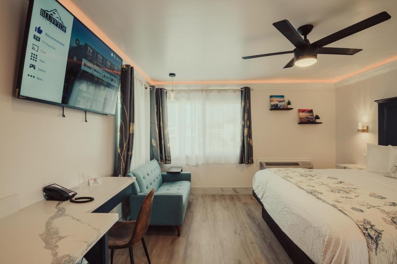 Blufftop Inn & Suites - Wharf/Restaurant District 모로베이 외부 사진