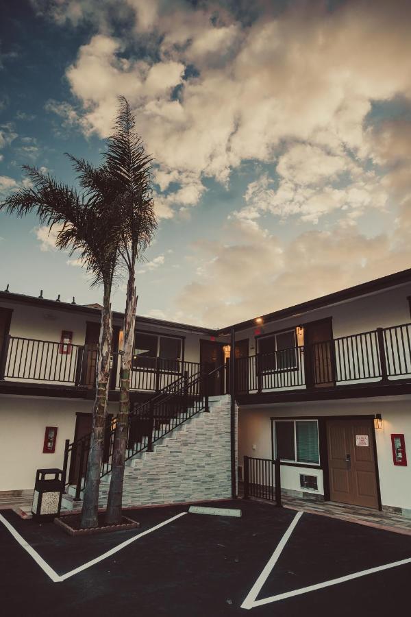Blufftop Inn & Suites - Wharf/Restaurant District 모로베이 외부 사진