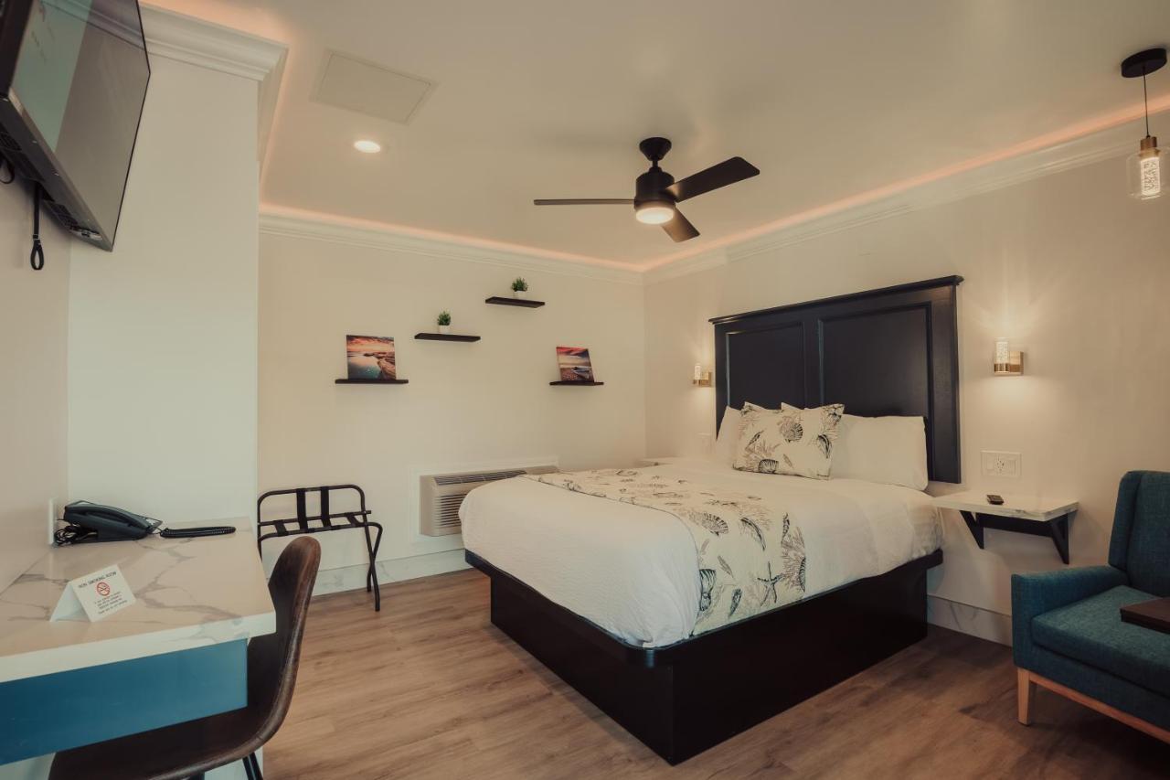 Blufftop Inn & Suites - Wharf/Restaurant District 모로베이 외부 사진