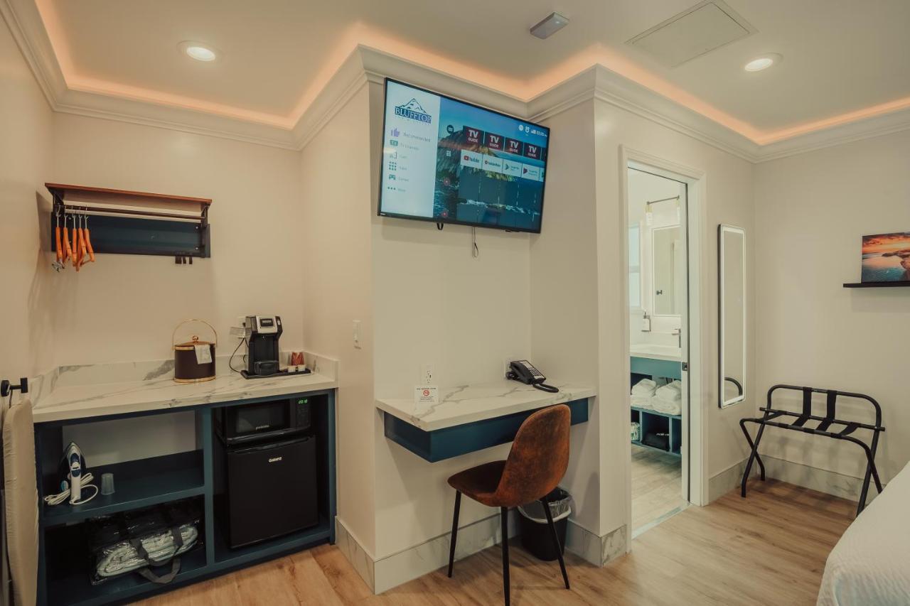 Blufftop Inn & Suites - Wharf/Restaurant District 모로베이 외부 사진