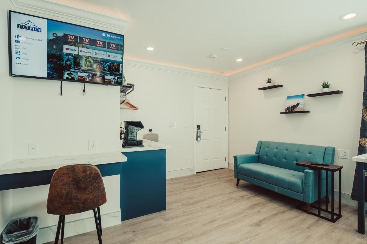 Blufftop Inn & Suites - Wharf/Restaurant District 모로베이 외부 사진