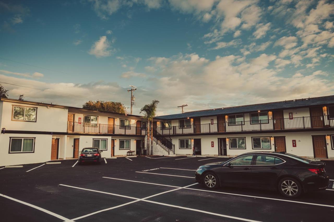 Blufftop Inn & Suites - Wharf/Restaurant District 모로베이 외부 사진